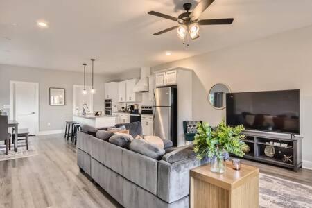 New Build 5 Min To Broadway Sleeps 10 Villa Nashville Eksteriør billede