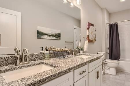New Build 5 Min To Broadway Sleeps 10 Villa Nashville Eksteriør billede