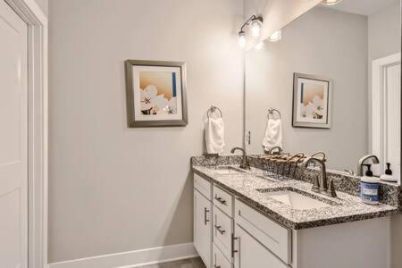 New Build 5 Min To Broadway Sleeps 10 Villa Nashville Eksteriør billede